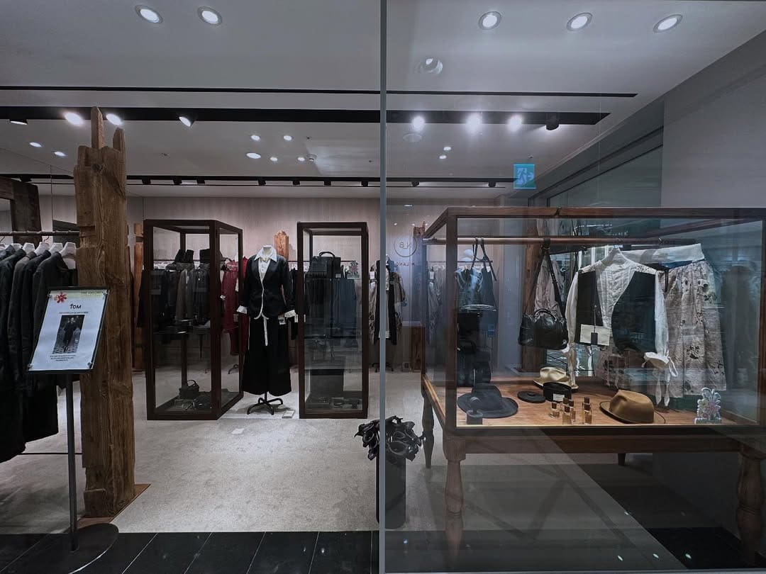 TOM,3rd Floor, Galleria EAST, Seoul,south korea